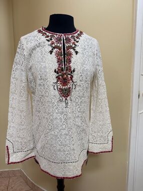 NWT  600 west Cotton Cream Lace Tunic with Pink Embroidered Neckline size m